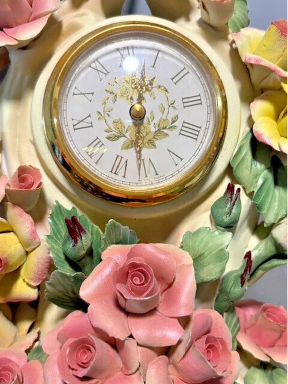 Capodimonte Roses of romance clock fine porcelain made In Italy